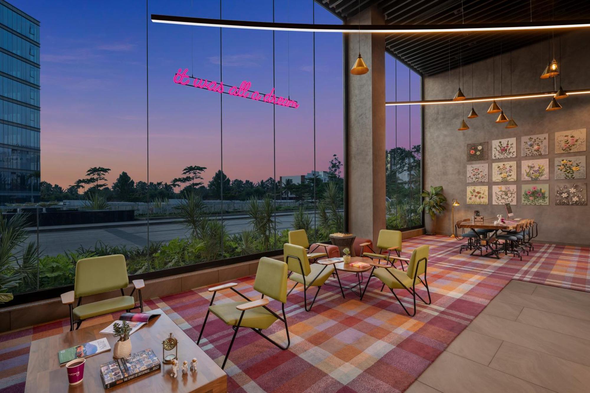 Moxy Bengaluru Airport Prestige Tech Cloud Hotel Devanahalli Luaran gambar